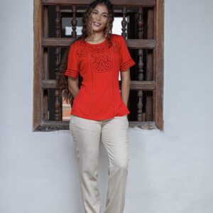 Blusa Roja Calada Hecha a Mano en Colombia
