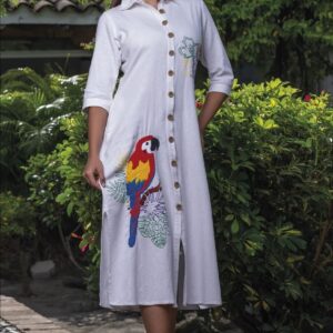 Caftán Marfil - Guacamaya del Paraiso - HILOS DE FAUNA - NUEVA COLECCION